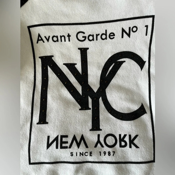 Forever 21 Fashion Sweatshirt - Picture 6 of 6